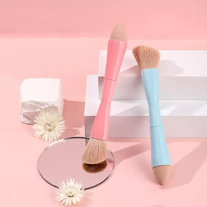 Mám umýt nově zakoupené štětce na make-up? Jak je mám umýt?