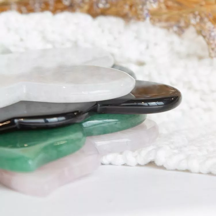 Proč se sady Jade Roller Gua Sha stávají pro každého nezbytnou součástí péče o pleť