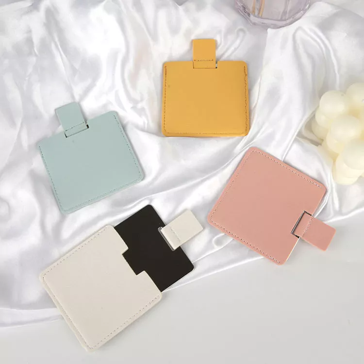 Kapesní zrcátko velikosti kreditní karty